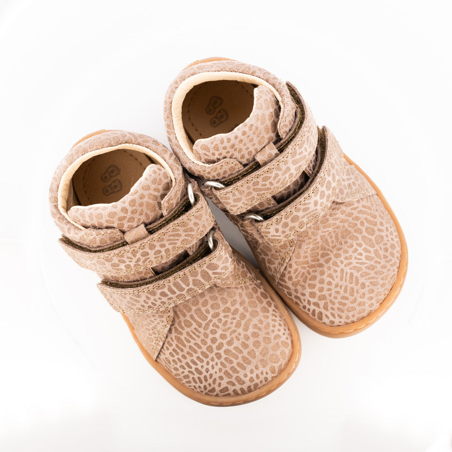 Overgangssko-barfodssko-gogsig-leoprint-beige