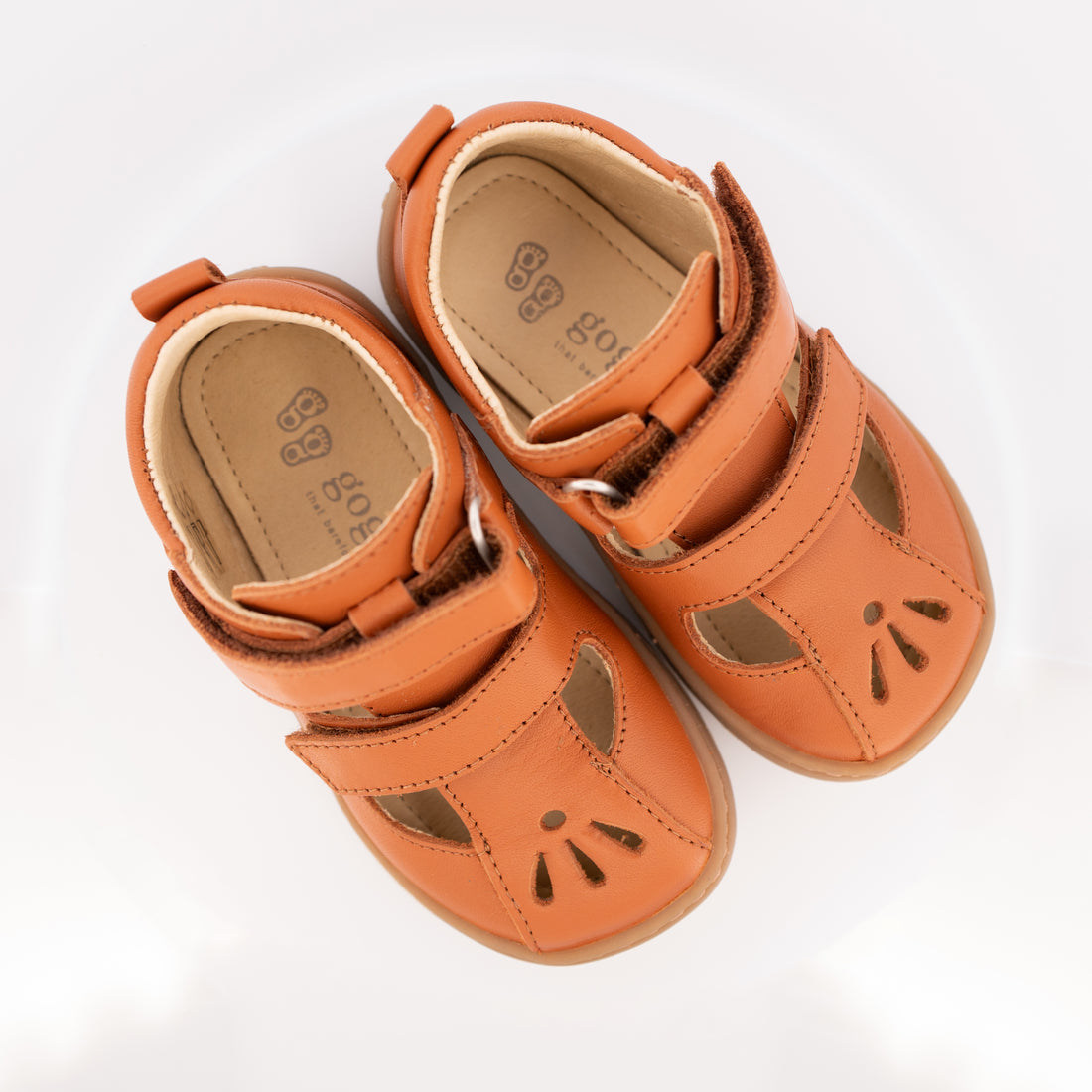 sandal-brun-barfodssko-gogsig